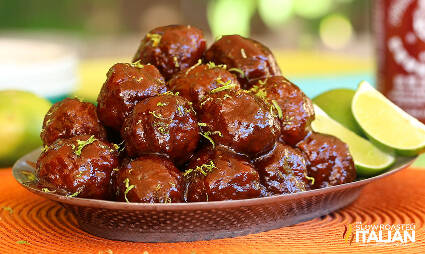 20-sriracha-honey-slow-cooker-meatballs